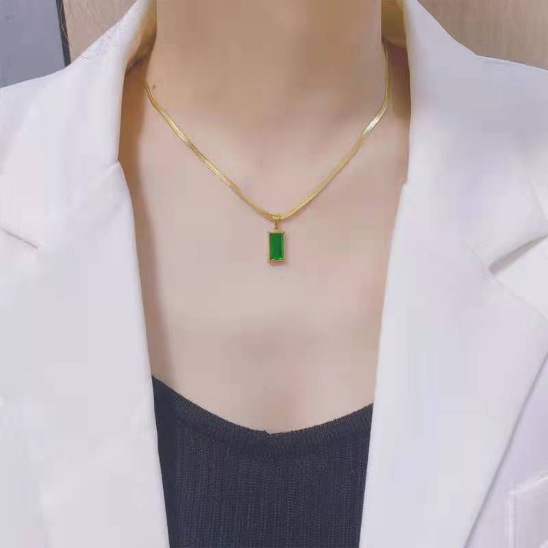 Emerald Luxe Pendant - Image 4